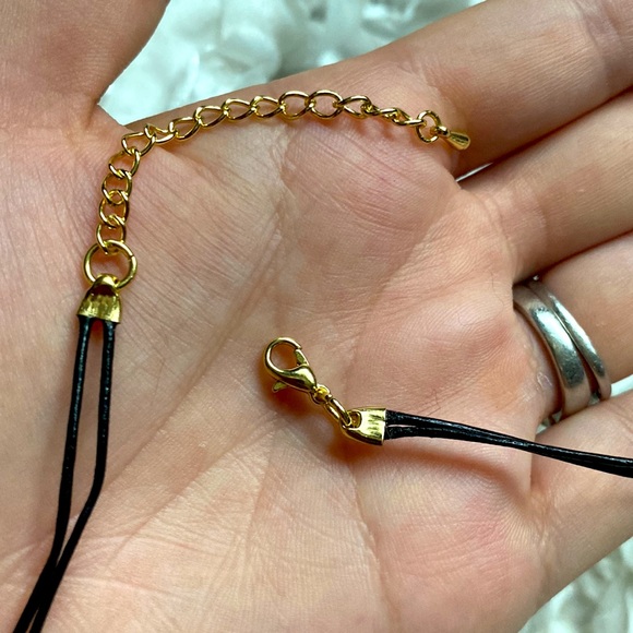 New DIOR choker necklace - Picture 3 of 3